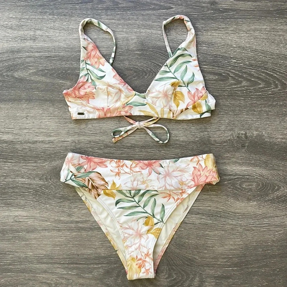 Rip Curl La Bonita Reversible Crop & Hi Waist Cheeky Bottom, bone - Picture 2 of 15